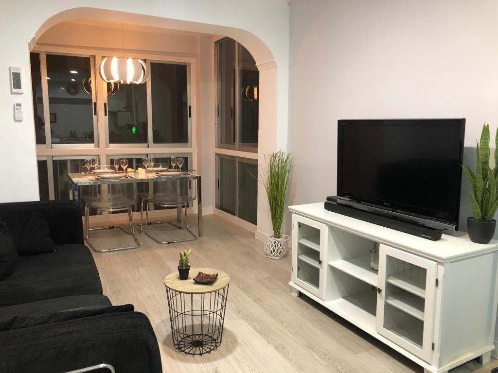 Apartamento En Av Gabriel Miro - *